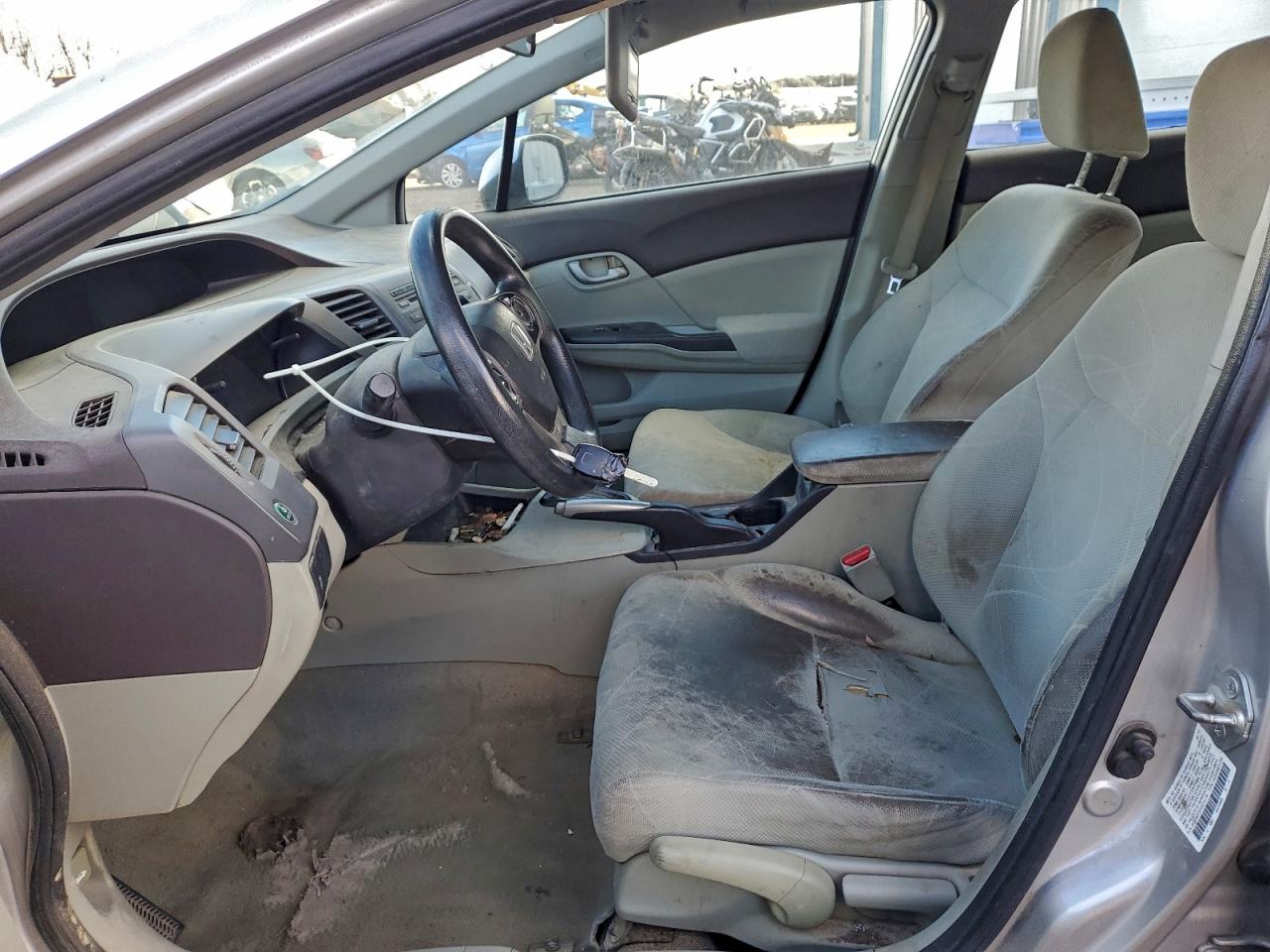 2012 HONDA CIVIC LX photo 7