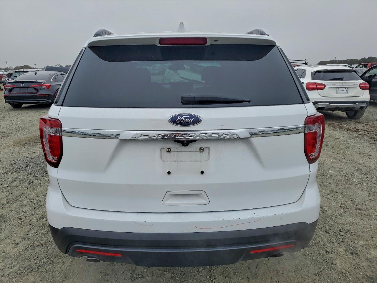 2017 FORD EXPLORER photo 6