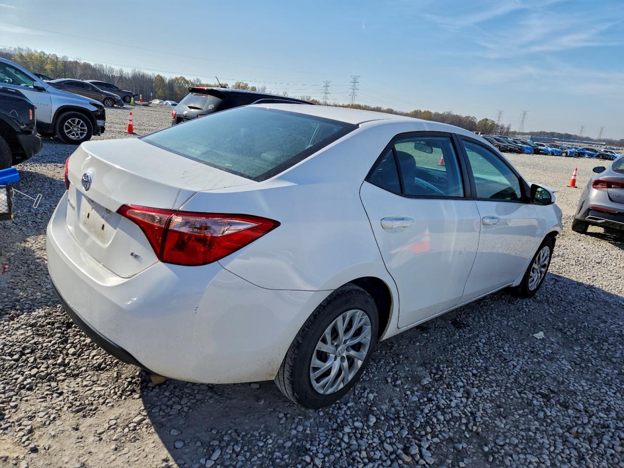 2019 TOYOTA COROLLA L photo 3