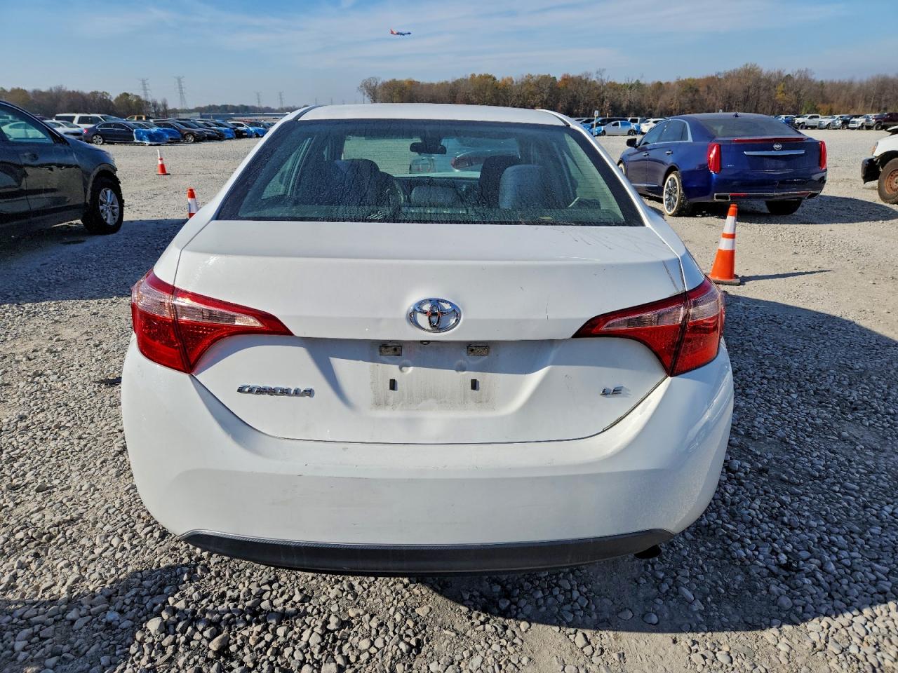 2019 TOYOTA COROLLA L photo 6