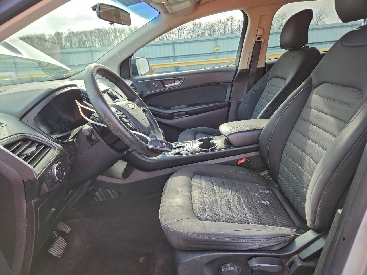 2017 FORD EDGE SE photo 7