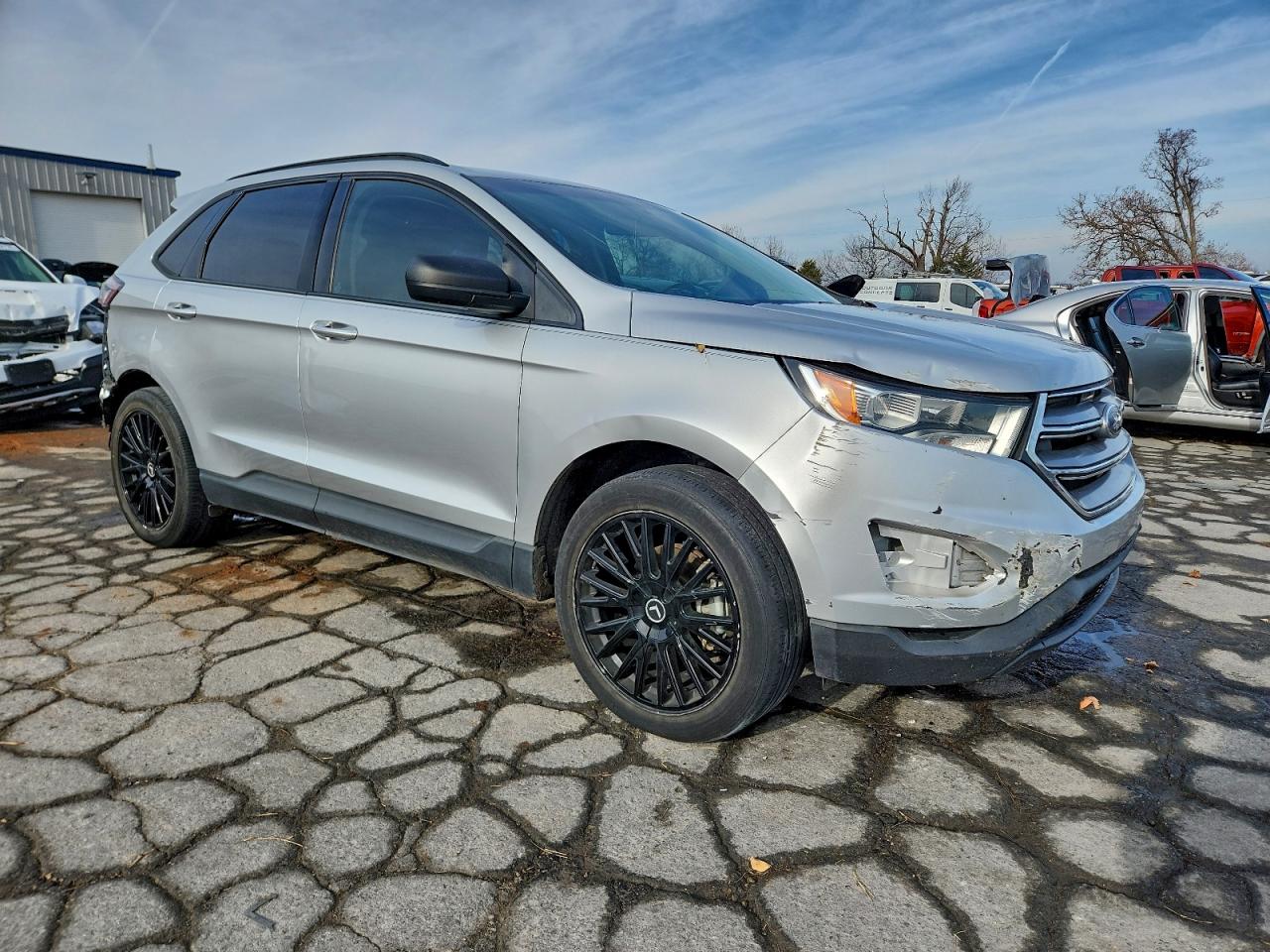 2017 FORD EDGE SE photo 4