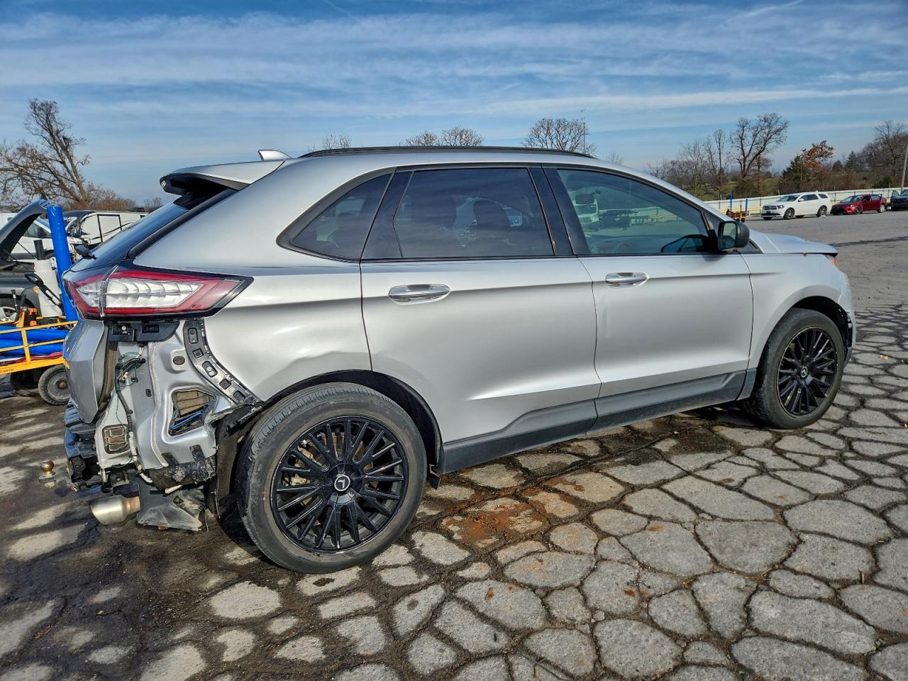 2017 FORD EDGE SE photo 3