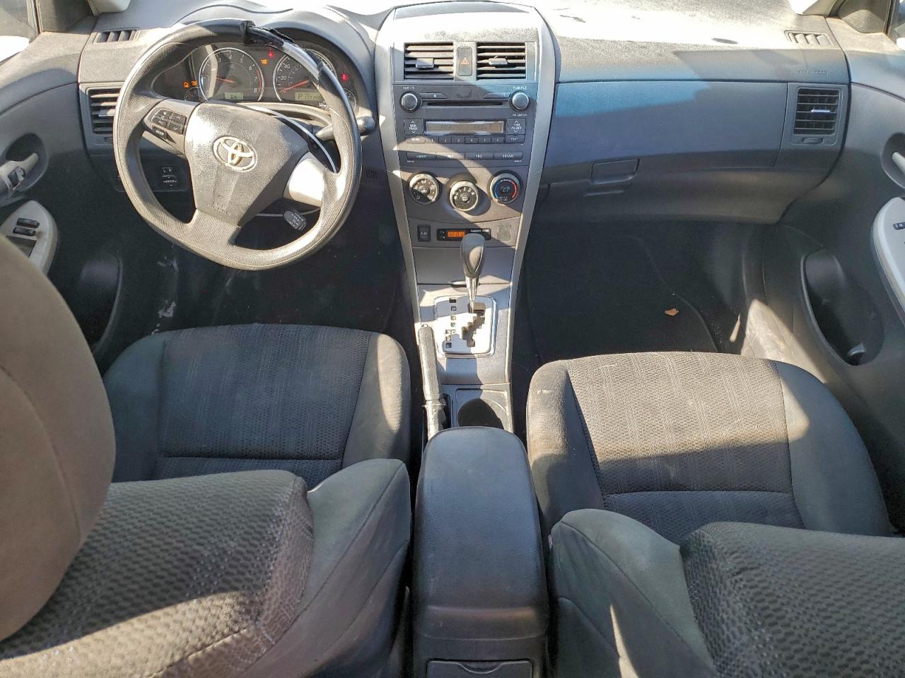 2011 TOYOTA COROLLA BASE photo 8