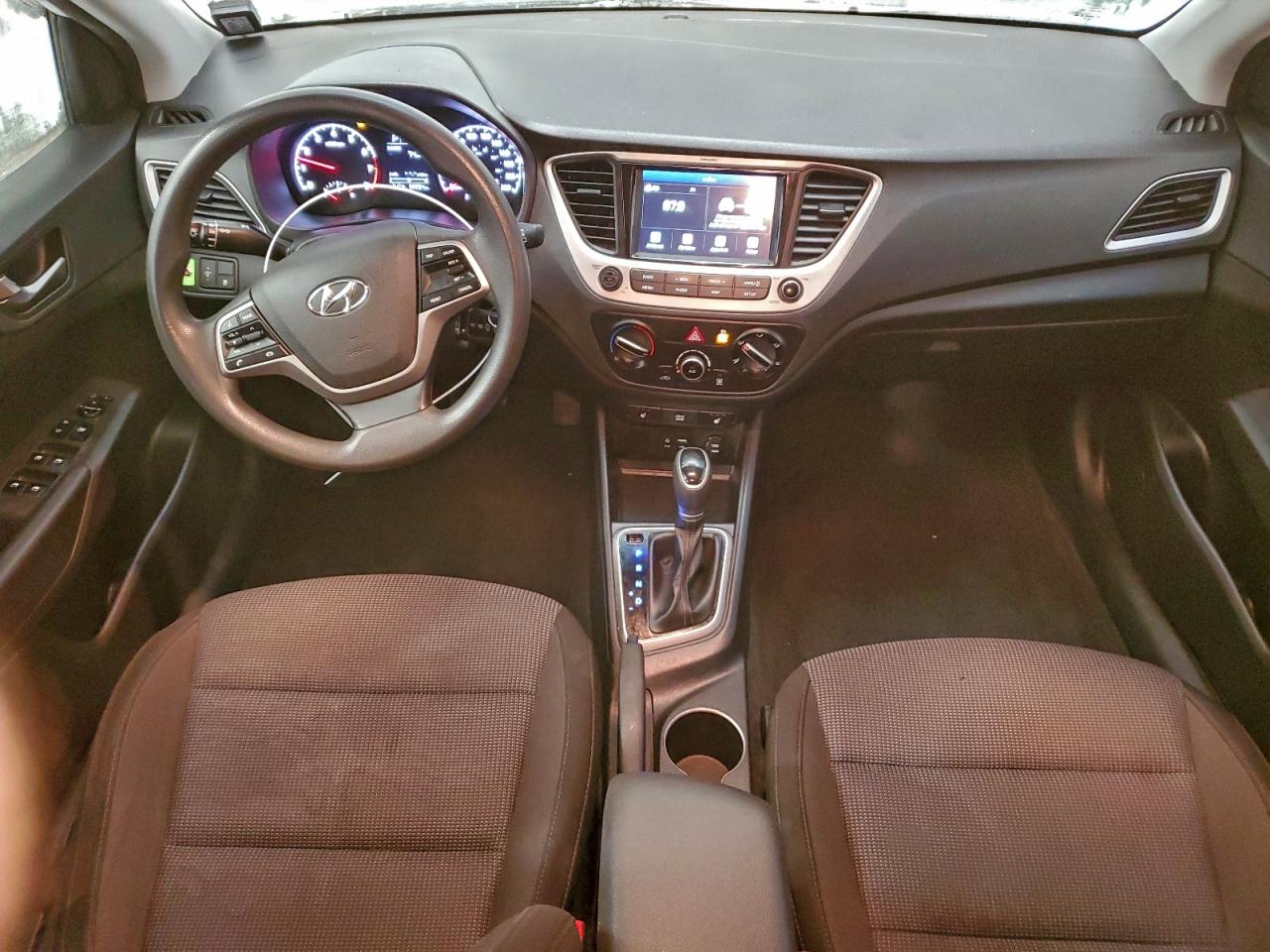 2019 HYUNDAI ACCENT SE photo 8