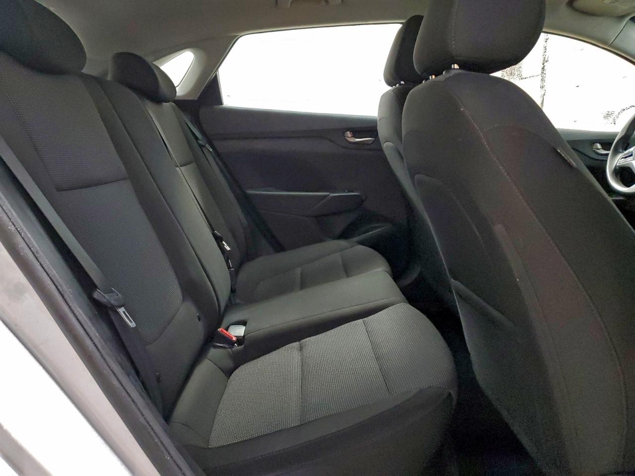 2019 HYUNDAI ACCENT SE photo 10