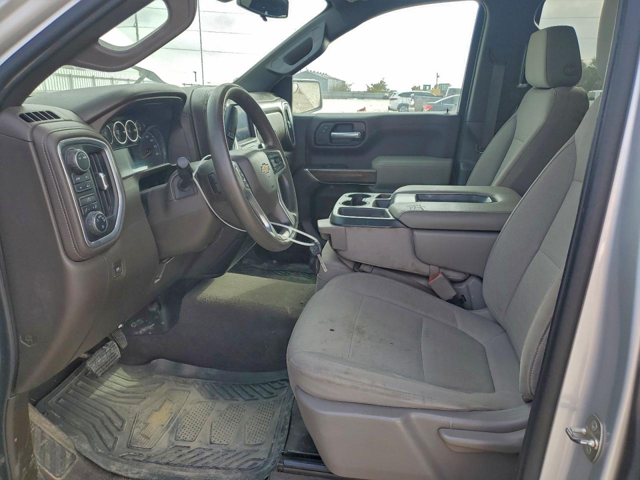 2020 CHEVROLET SILVERADO K1500 LT photo 7