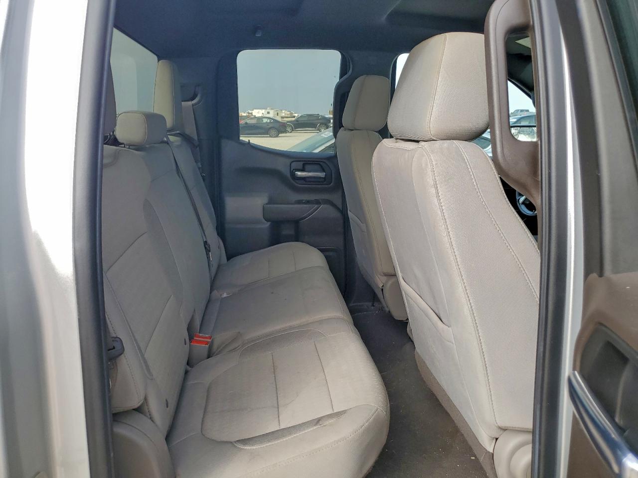 2020 CHEVROLET SILVERADO K1500 LT photo 10
