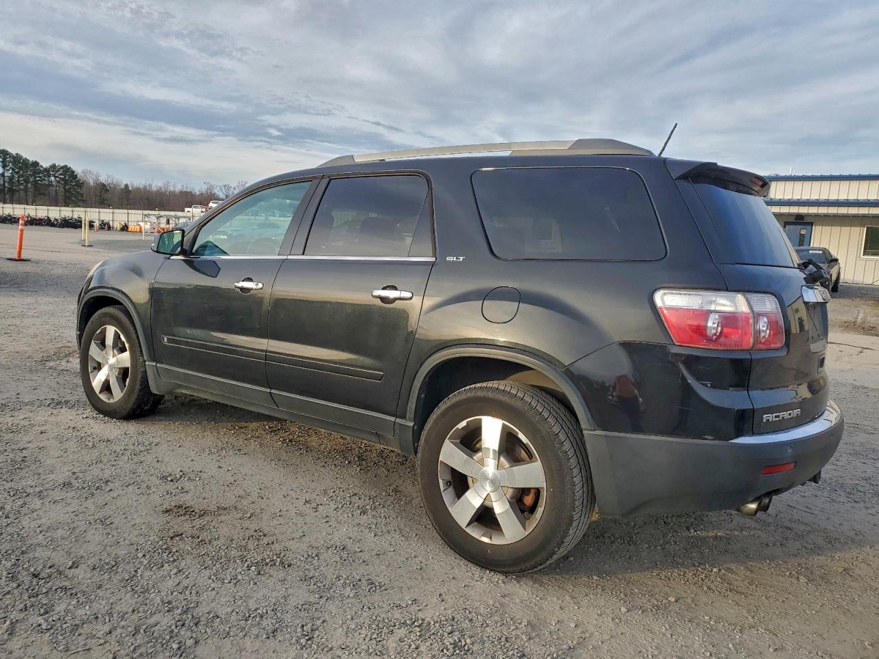 2010 GMC ACADIA SLT-1 photo 2