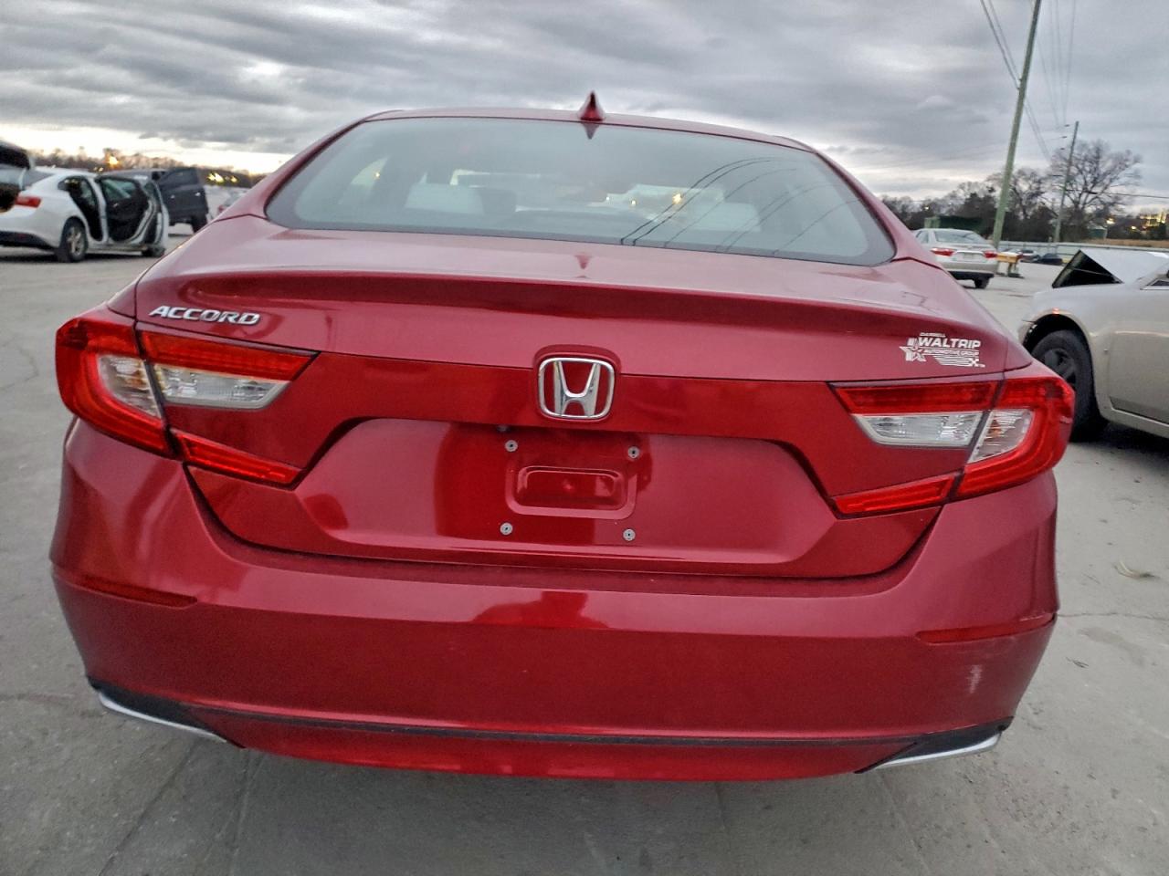 2018 HONDA ACCORD LX photo 6