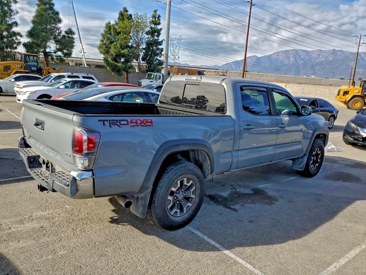 2019 TOYOTA TACOMA DOUBLE CAB photo 3