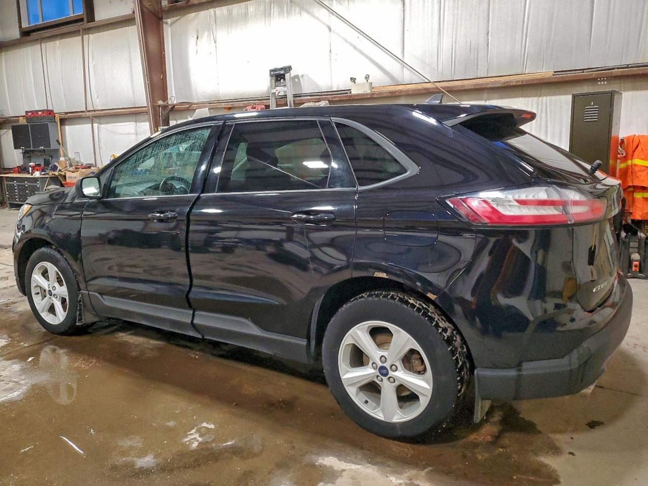 2019 FORD EDGE SE photo 2