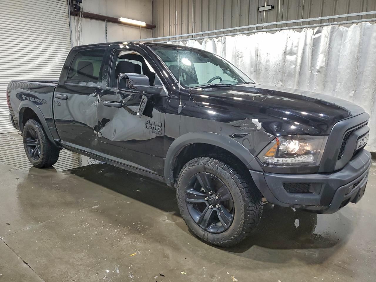 2024 RAM 1500 CLASSIC SLT photo 4