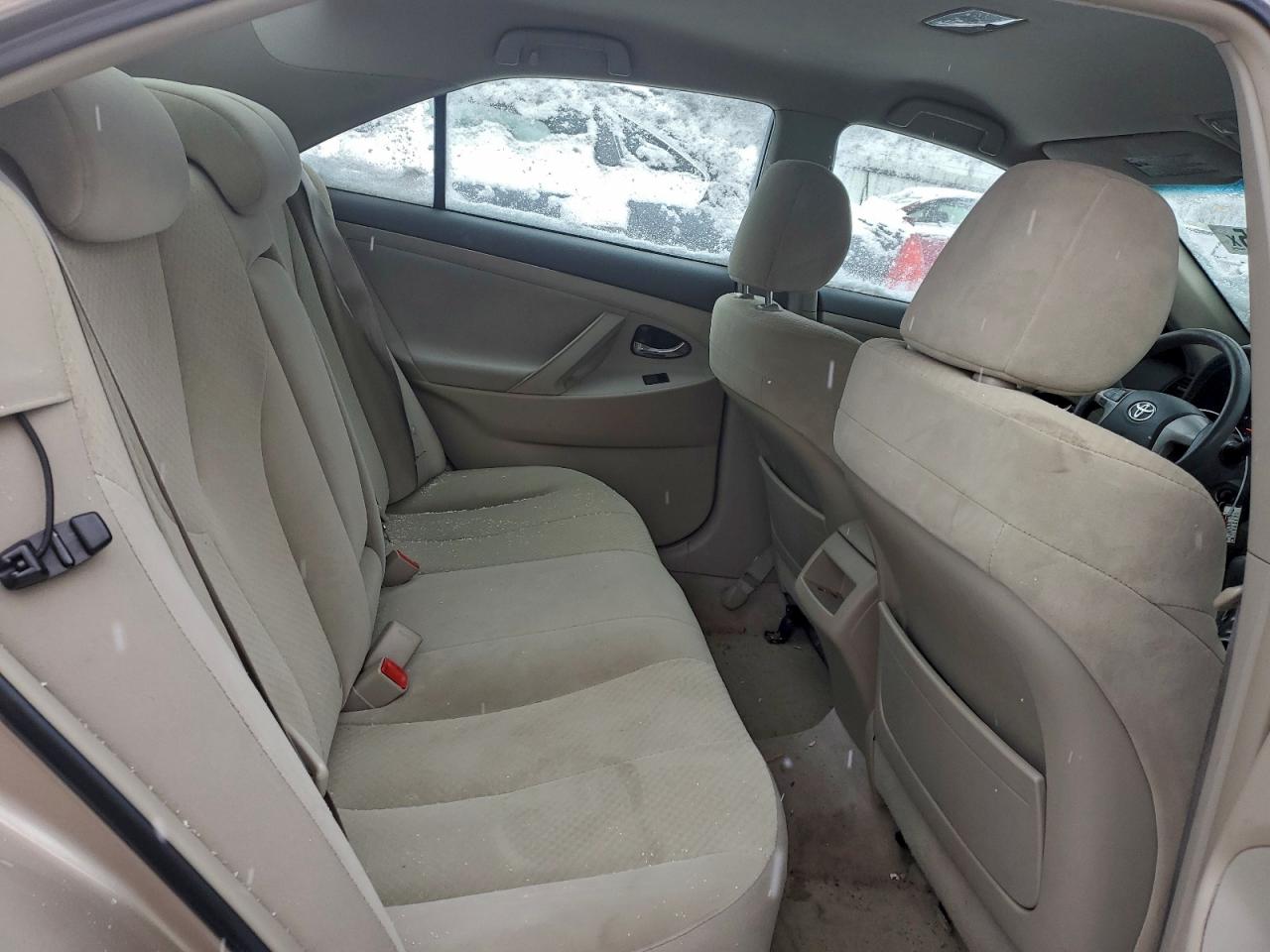 2009 TOYOTA CAMRY BASE photo 10