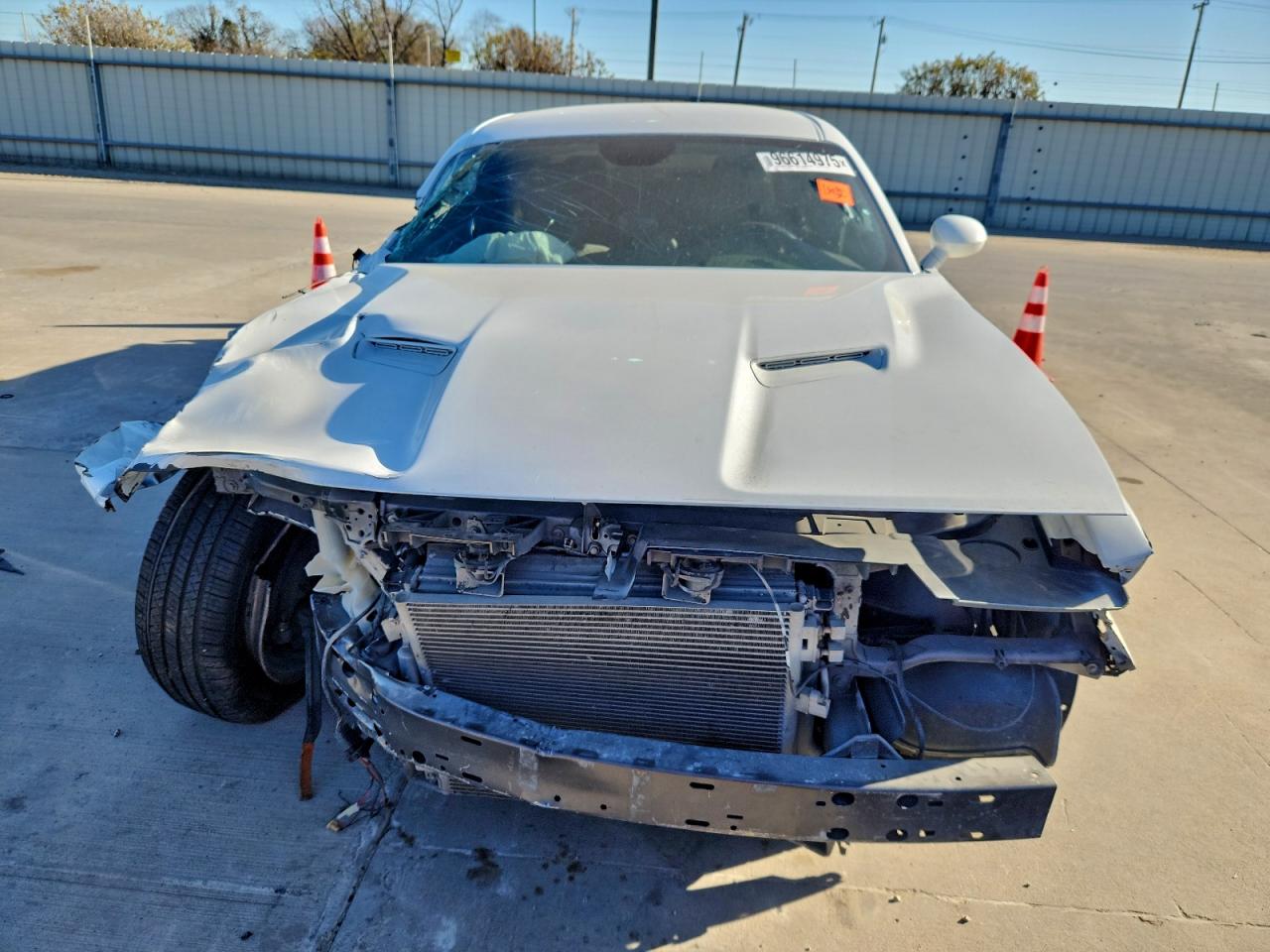 2016 DODGE CHALLENGER SXT photo 5