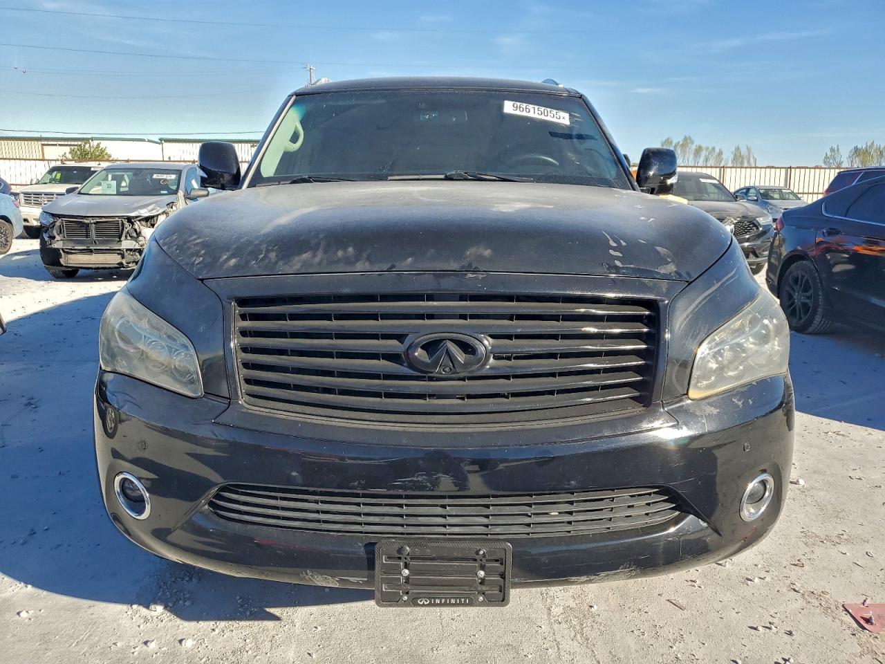 2012 INFINITI QX56 photo 5