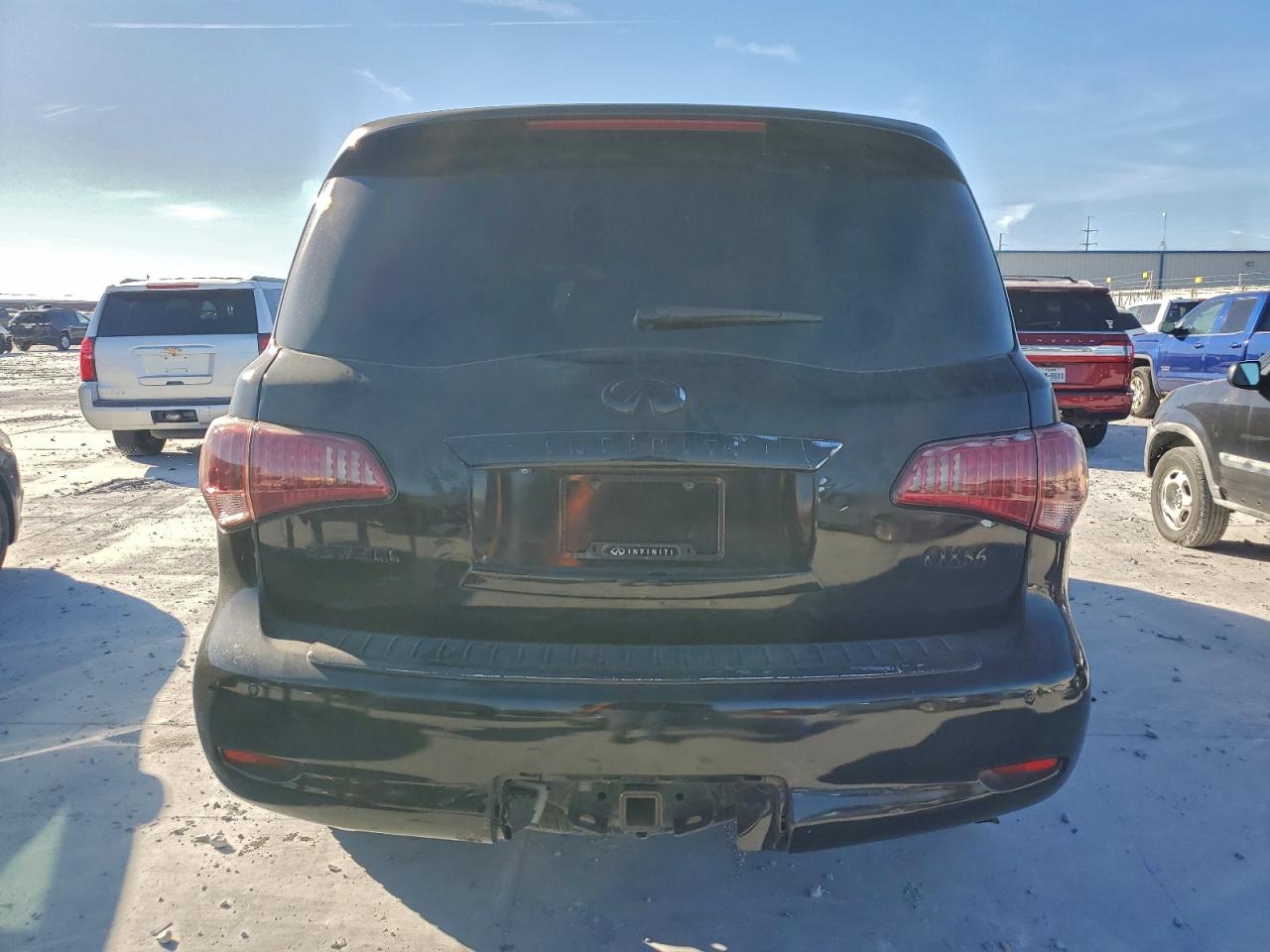 2012 INFINITI QX56 photo 6