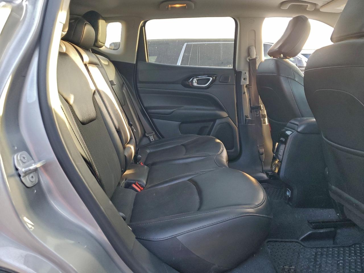 2022 JEEP COMPASS TRAILHAWK photo 11