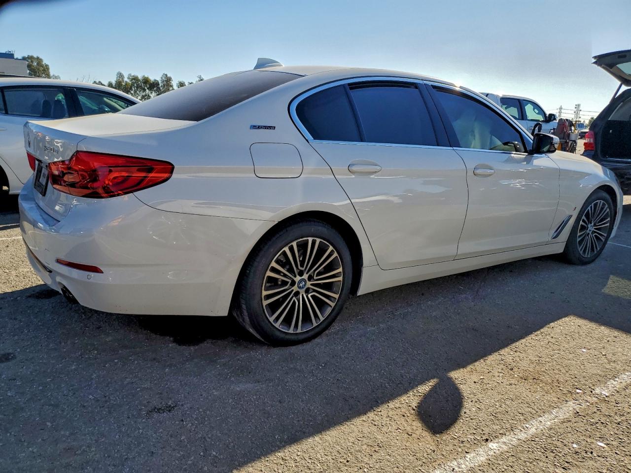 2019 BMW 530E photo 3