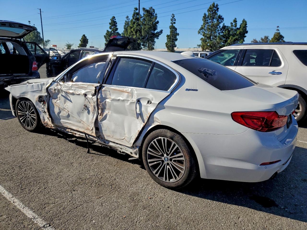 2019 BMW 530E photo 2