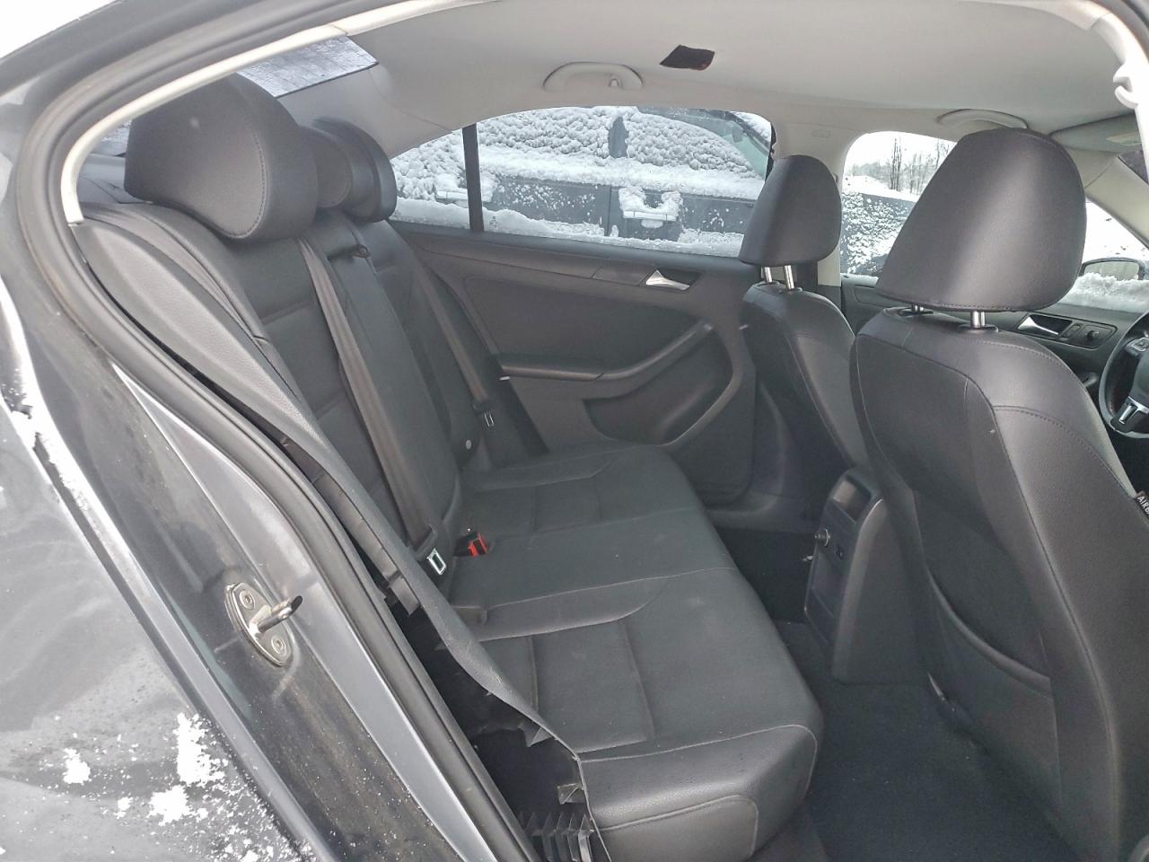 2012 VOLKSWAGEN JETTA SE photo 10