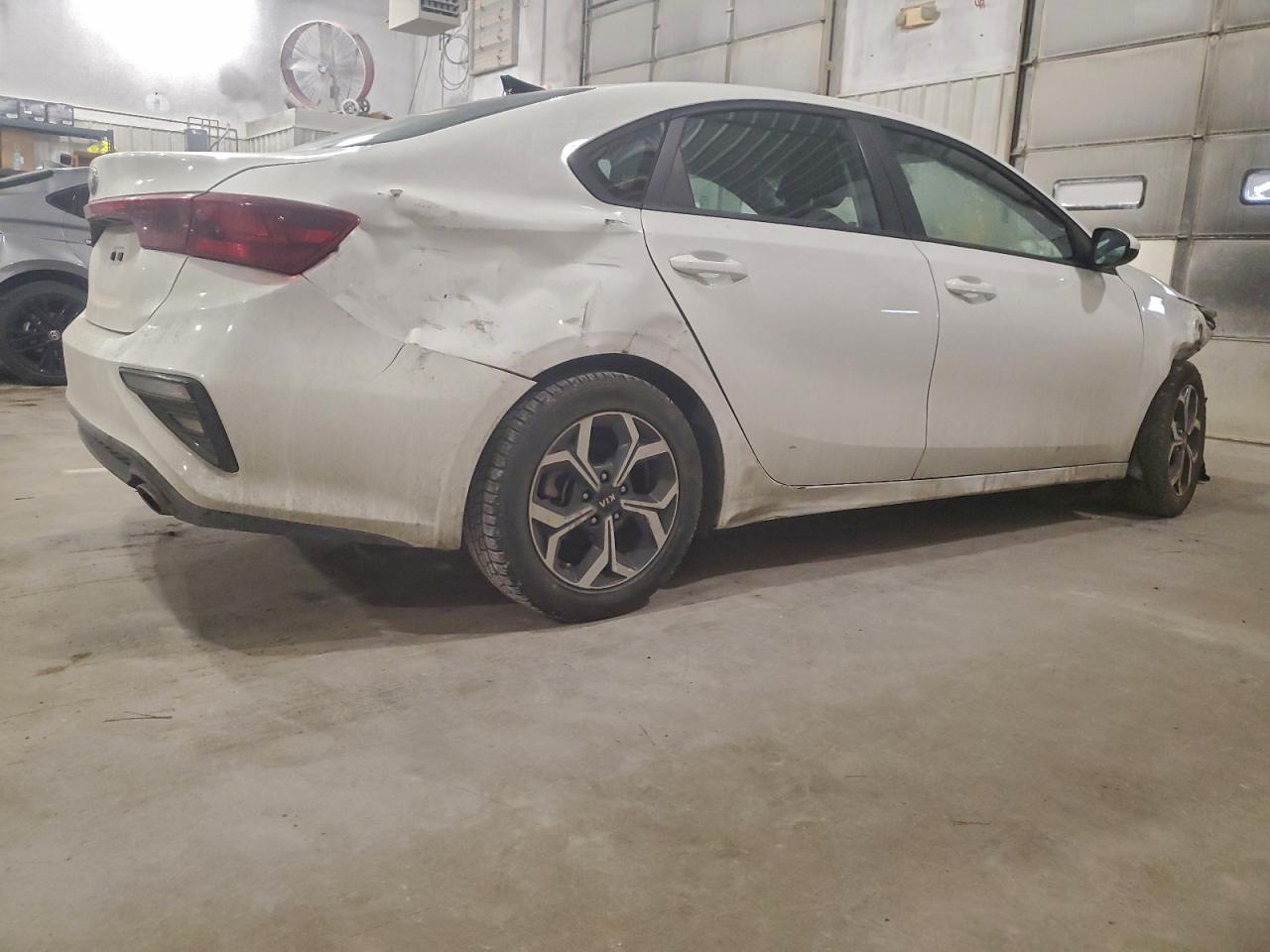 2021 KIA FORTE FE photo 3