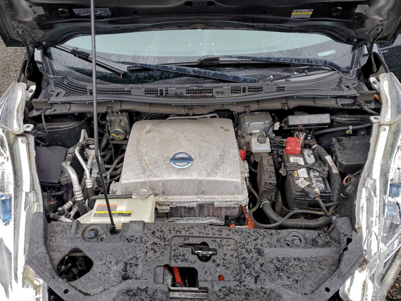2013 NISSAN LEAF S photo 11