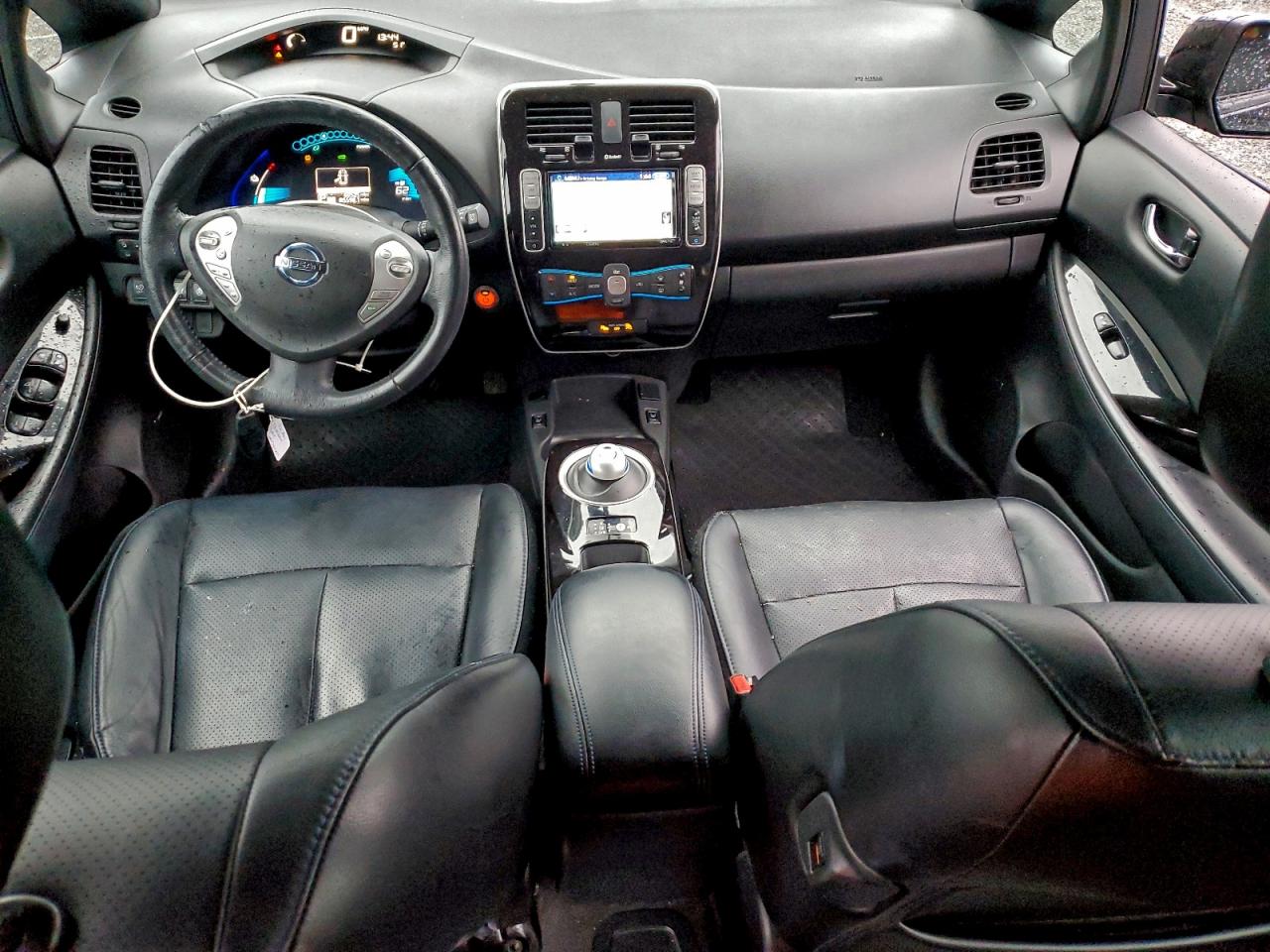 2013 NISSAN LEAF S photo 8