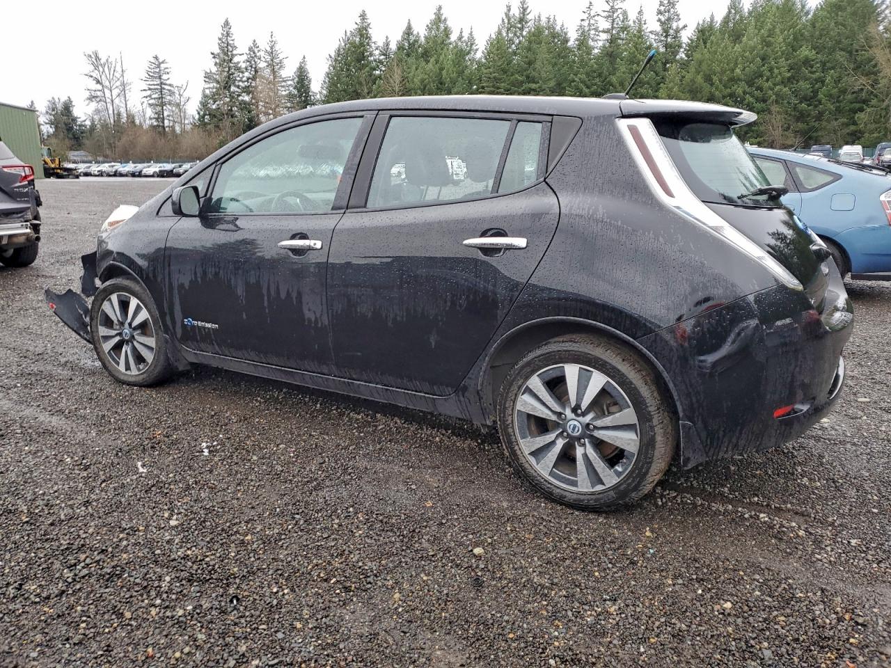 2013 NISSAN LEAF S photo 2