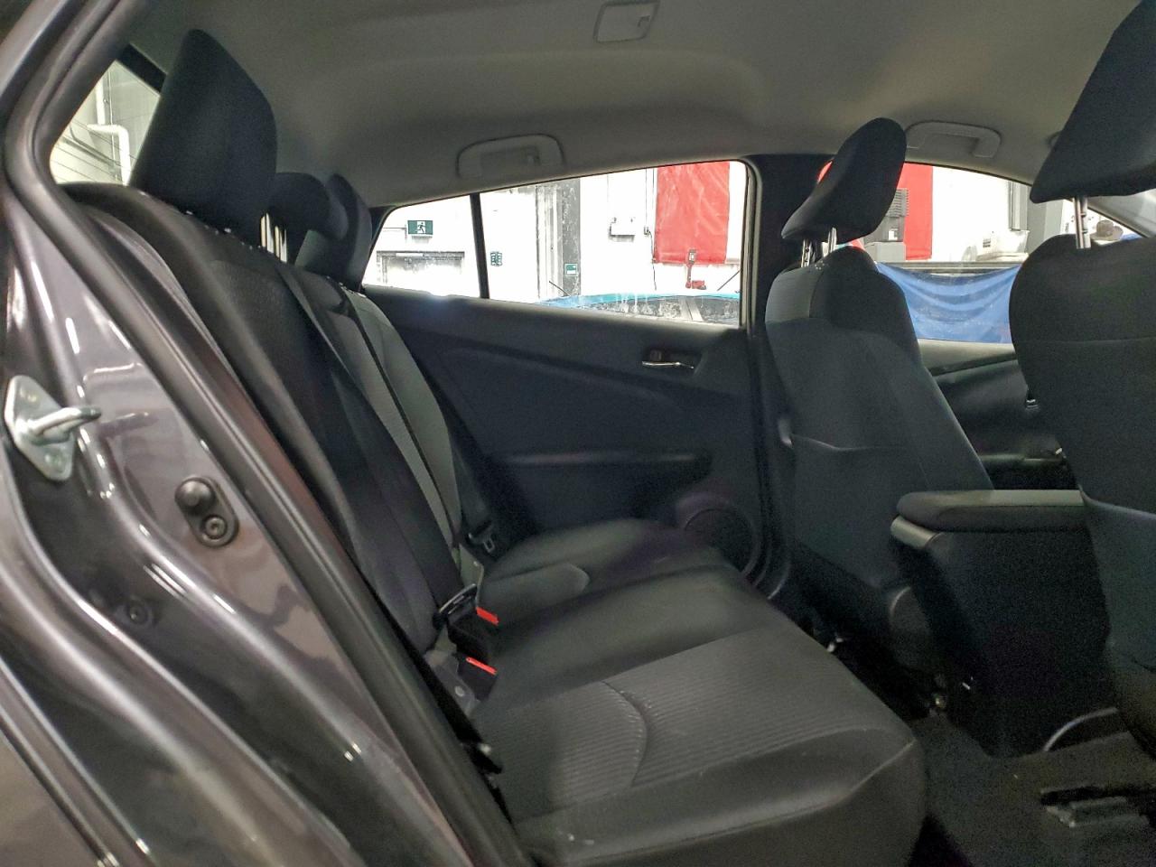 2018 TOYOTA PRIUS photo 10