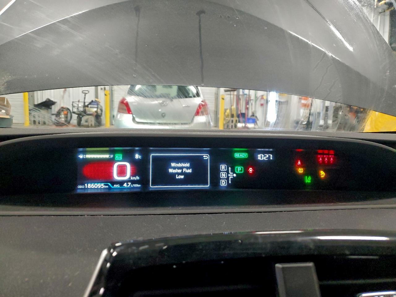 2018 TOYOTA PRIUS photo 9
