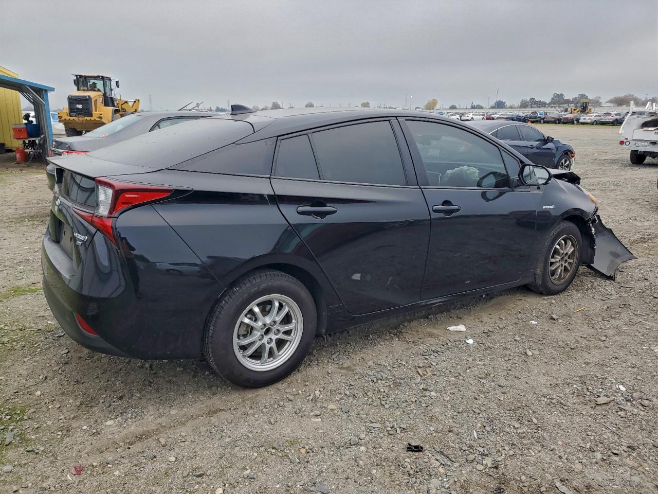 2019 TOYOTA PRIUS photo 3