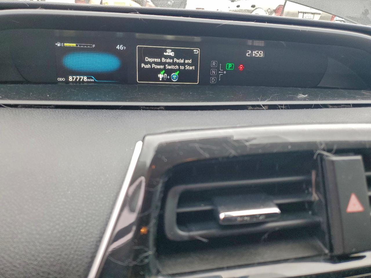 2019 TOYOTA PRIUS photo 9