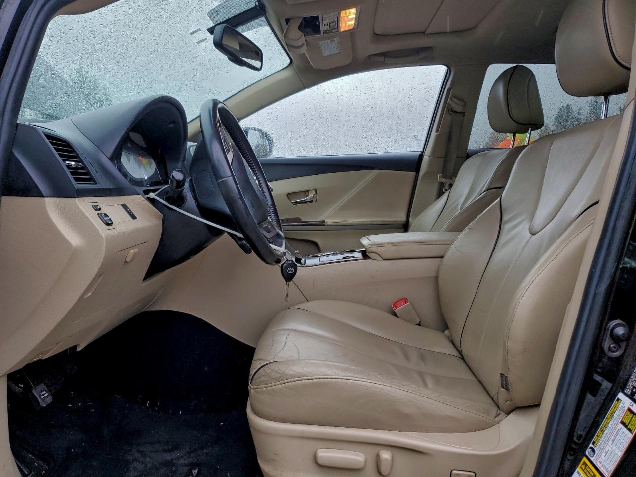 2010 TOYOTA VENZA photo 7