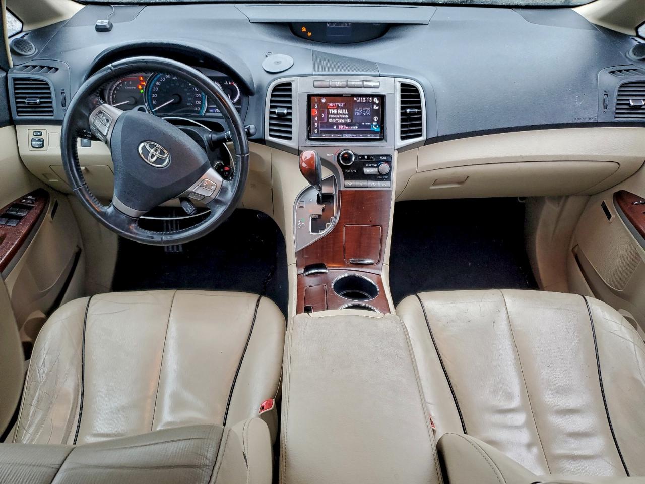 2010 TOYOTA VENZA photo 8