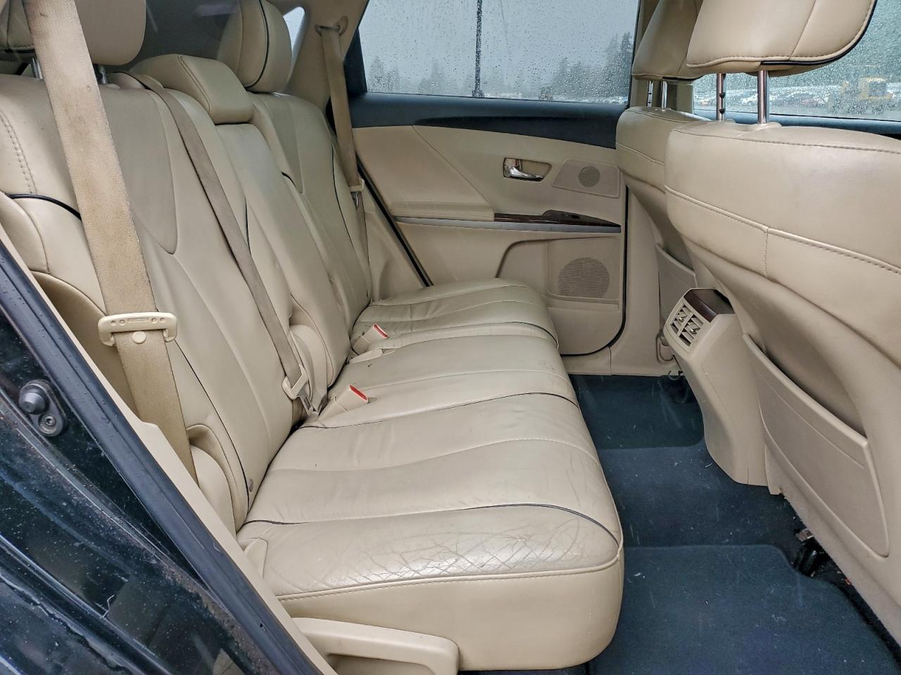 2010 TOYOTA VENZA photo 11