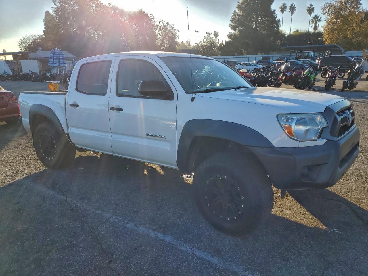 2013 TOYOTA TACOMA DOUBLE CAB photo 4