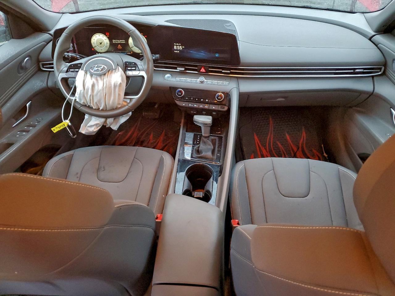 2023 HYUNDAI ELANTRA SEL photo 8