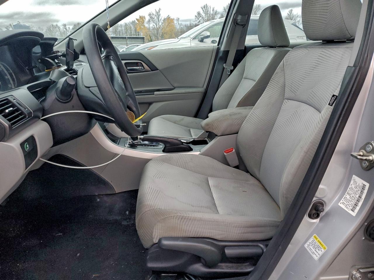 2015 HONDA ACCORD photo 7