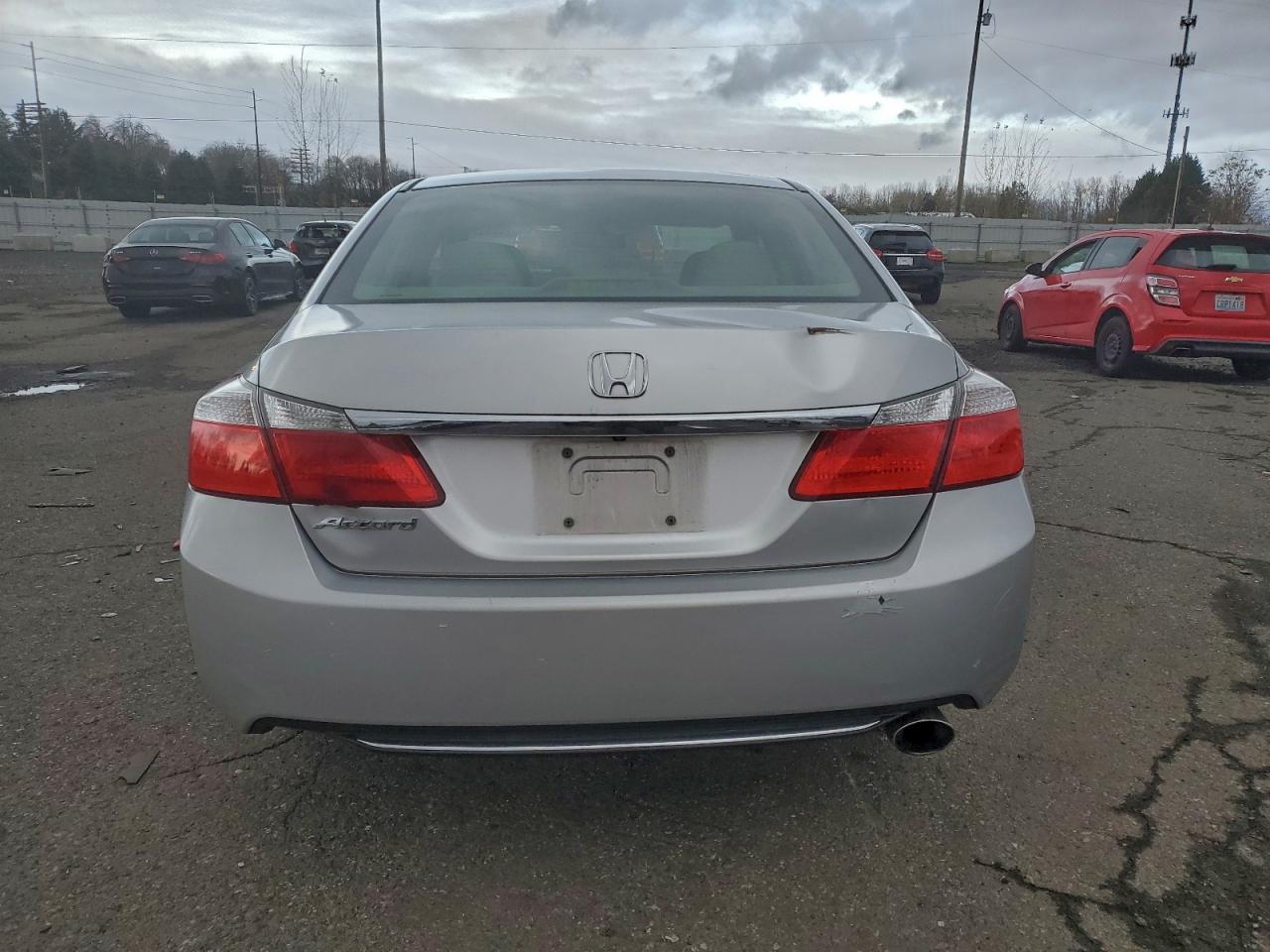 2015 HONDA ACCORD photo 6