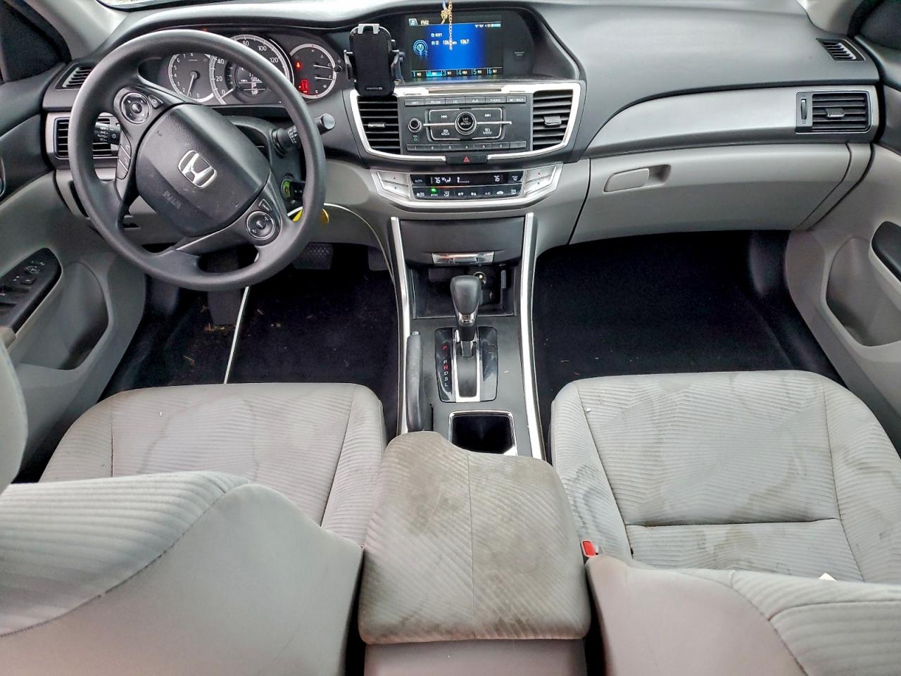 2015 HONDA ACCORD photo 8