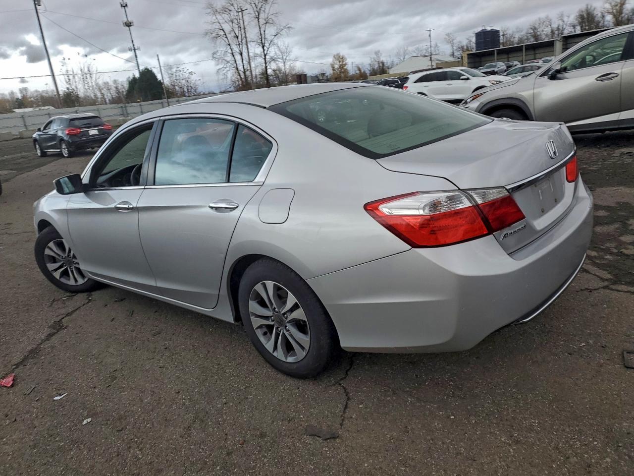 2015 HONDA ACCORD photo 2