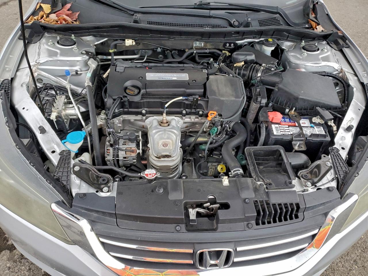 2015 HONDA ACCORD photo 11