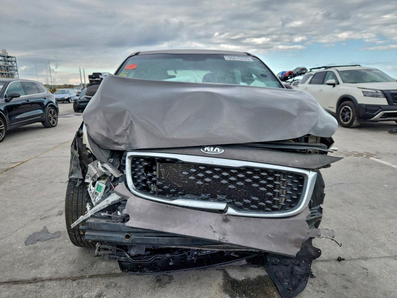 2016 KIA SEDONA LX photo 5