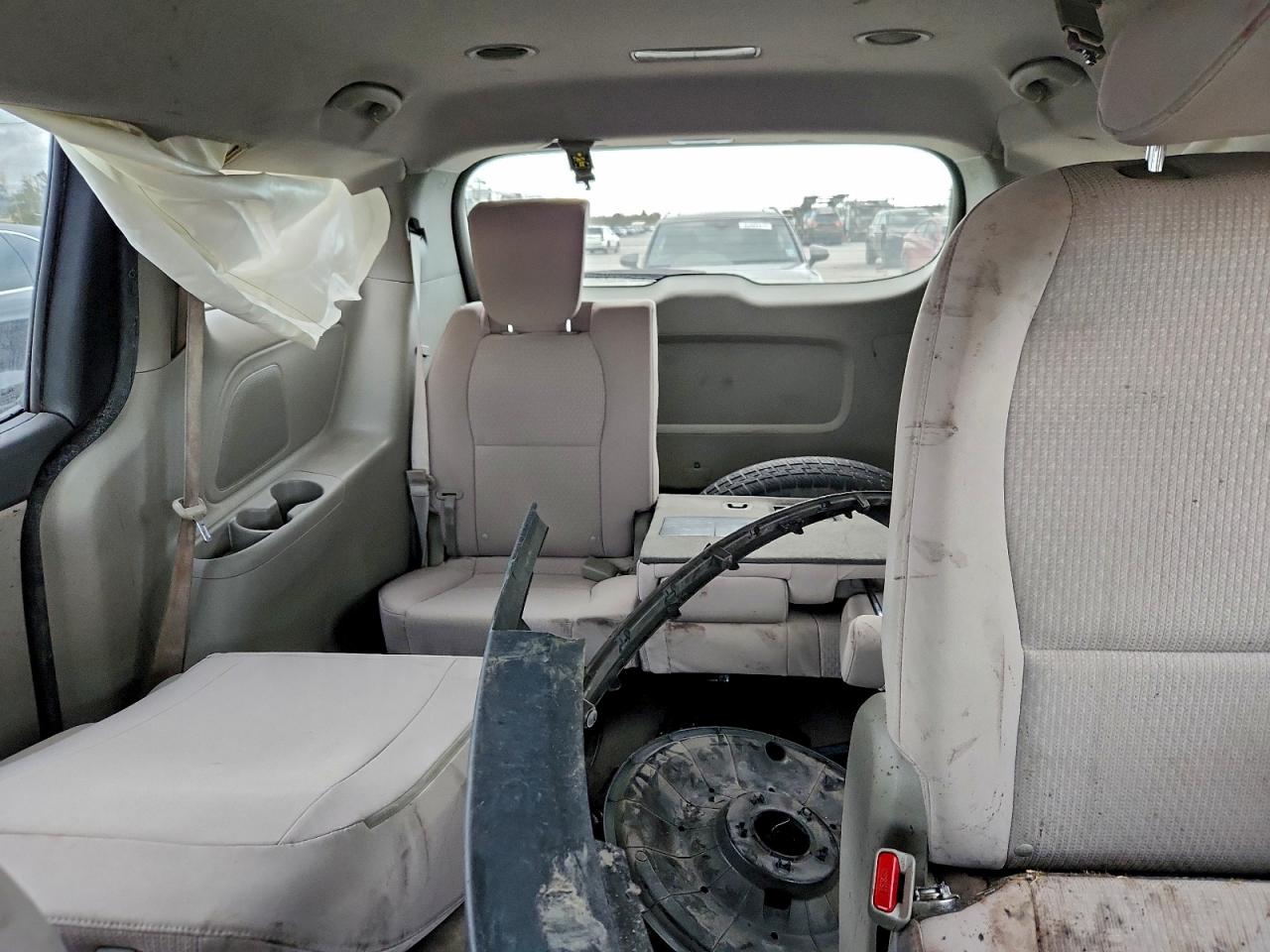 2016 KIA SEDONA LX photo 10