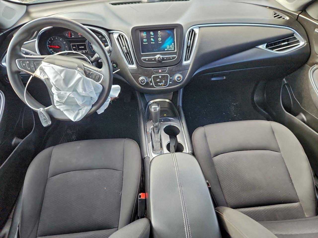 2018 CHEVROLET MALIBU LT photo 8
