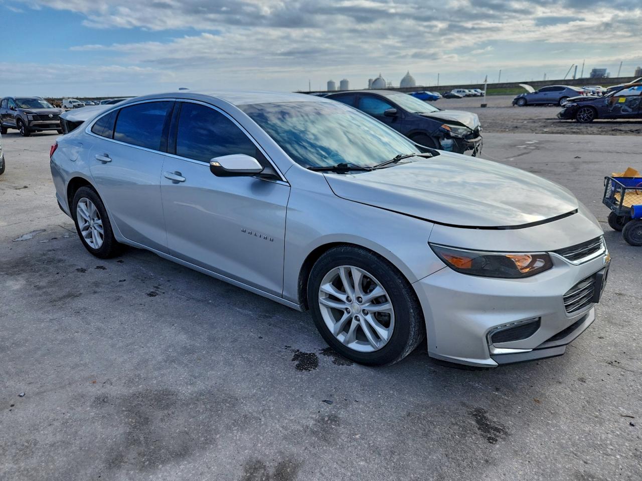 2018 CHEVROLET MALIBU LT photo 4