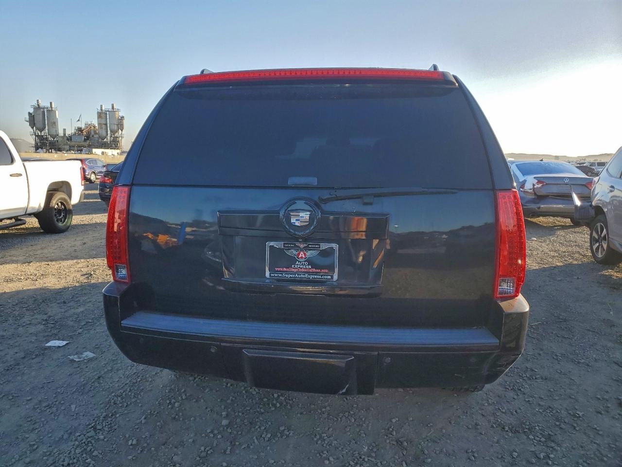 2012 CADILLAC ESCALADE LUXURY photo 6