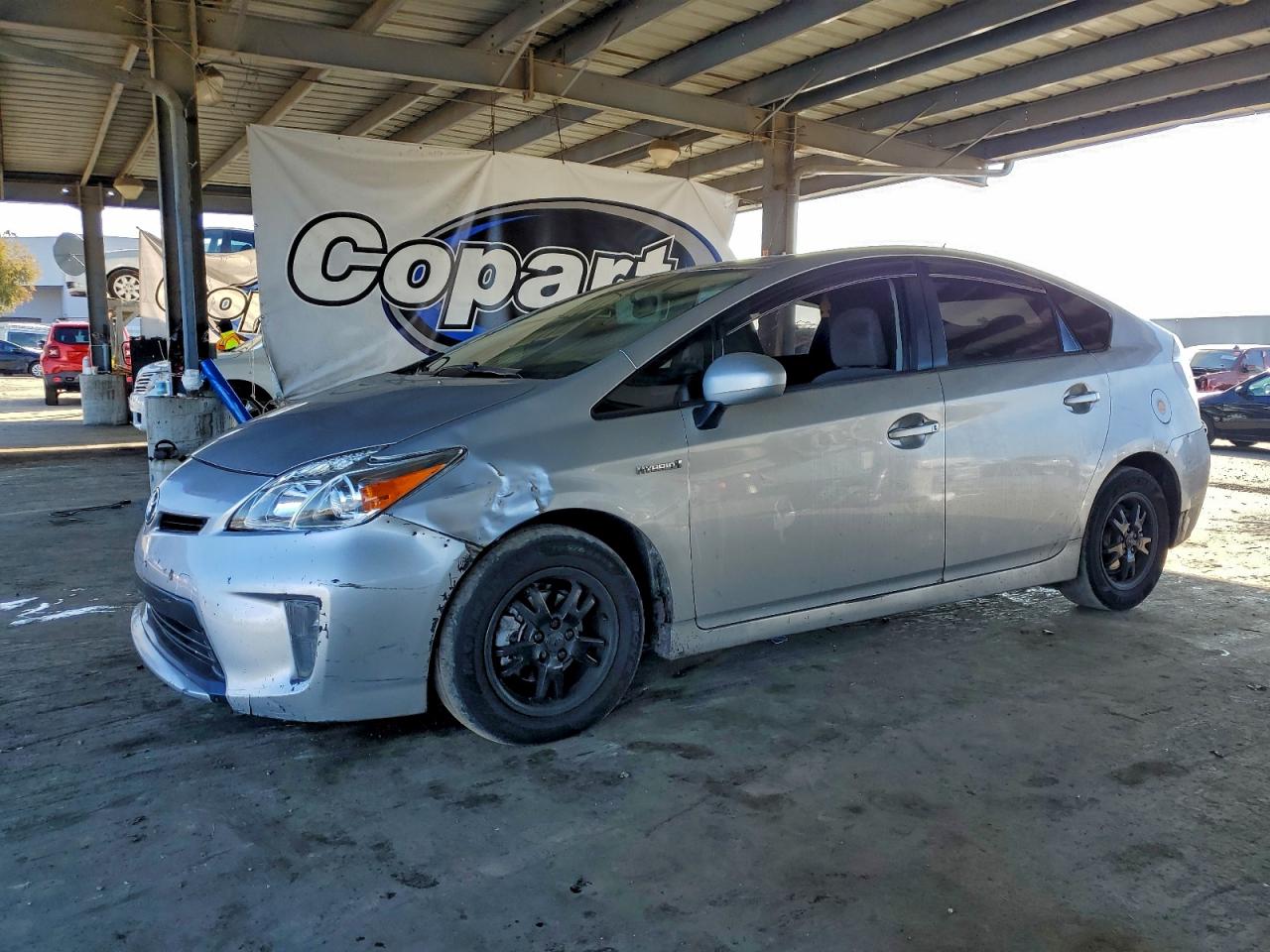 2015 TOYOTA PRIUS