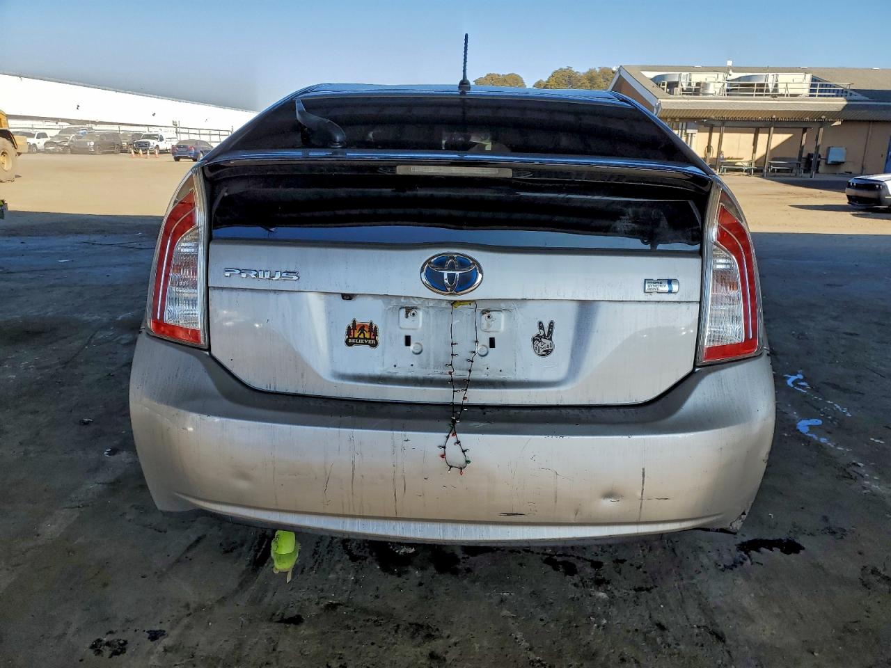 2015 TOYOTA PRIUS photo 6